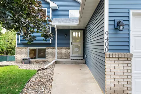 9400 Jareau Ave S, Cottage Grove, MN 55016