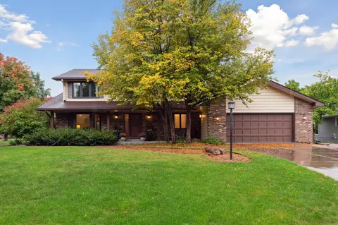 1256 Wyncrest Ct, Arden Hills, MN 55112