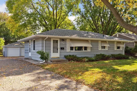 419 Monroe Ave S, Hopkins, MN 55343