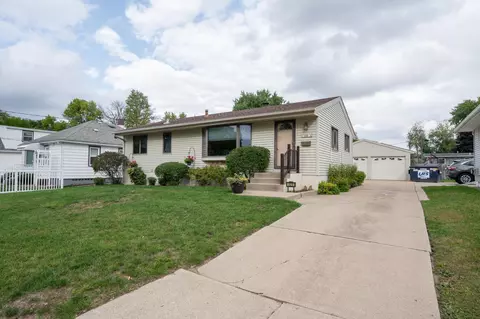 820 12th Ave SE, Rochester, MN 55904