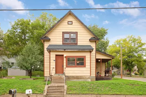 300 Main St W, Carver, MN 55315