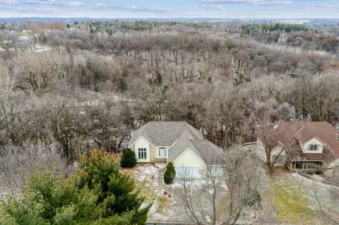 2138 Golf View Dr, River Falls, WI 54022