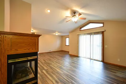 643 Sandy Ct, Wanamingo, MN 55983 photo 7