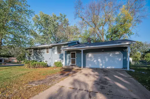 10617 Verdin St NW, Coon Rapids, MN 55433