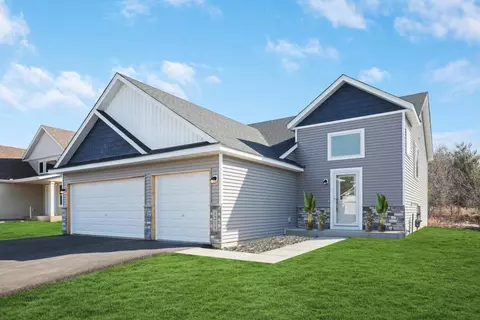 2437 14th St NE, Faribault, MN 55021