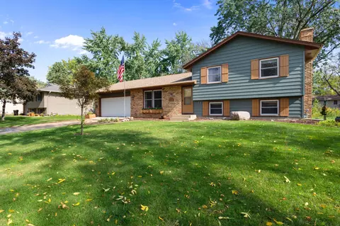 10145 Uplander St NW, Coon Rapids, MN 55433