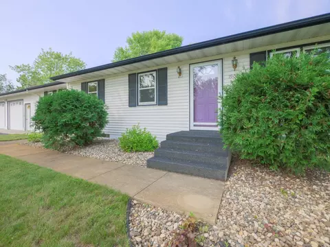 1909 Fairway Ln NE, Alexandria, MN 56308