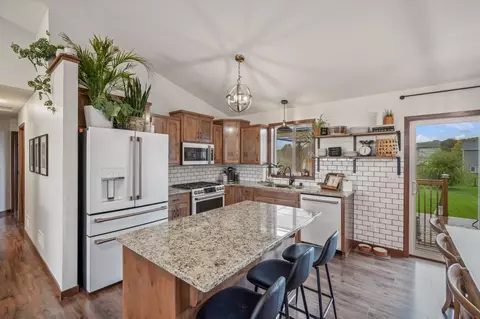 19144 Hoover St NW, Elk River, MN 55330
