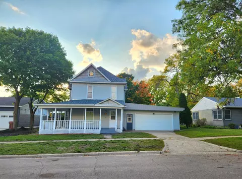 302 Evenson St, Emmons, MN 56029