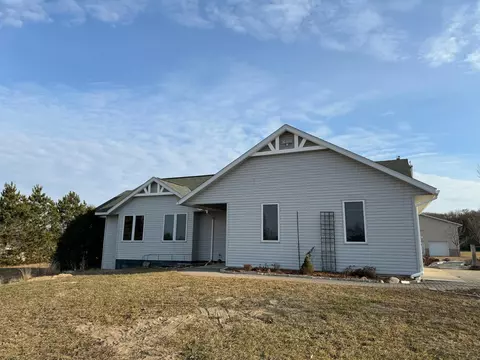 32315 104th St, Princeton, MN 55371