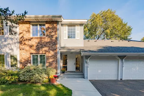 2612 Innsbruck Trl, New Brighton, MN 55112