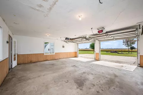 Exterior - 1619 260th Ave, Granada, MN 56039 photo 6 of 15