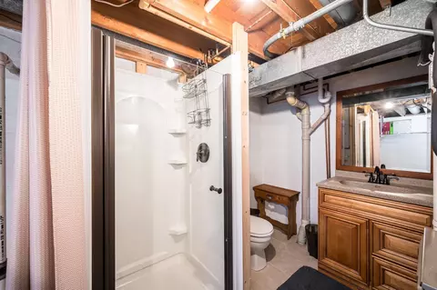 Bath - 1619 260th Ave, Granada, MN 56039 photo 4 of 4
