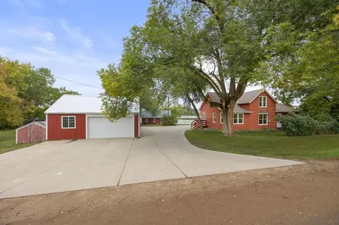 826 25th St NW, Buffalo, MN 55313