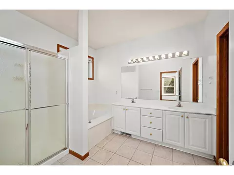 1668 Oakbrooke Way, Eagan, MN 55122 photo 14