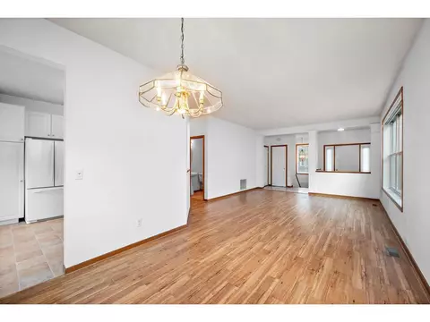 1668 Oakbrooke Way, Eagan, MN 55122 photo 5