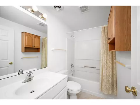 1668 Oakbrooke Way, Eagan, MN 55122 photo 18