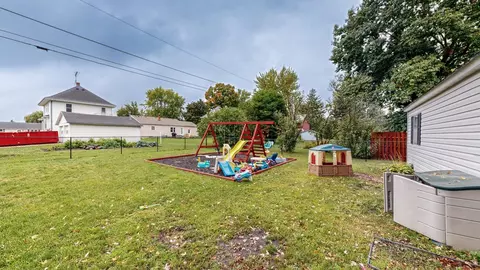 345 2nd Ave NE, Plainview, MN 55964 photo 8