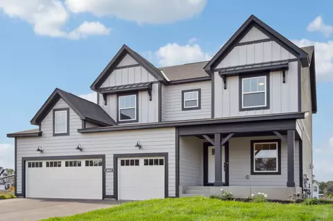 8043 Glenwood Dr, Lino Lakes, MN 55014