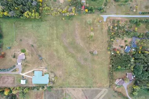 815 Ross Rd, Hudson Twp, WI 54016