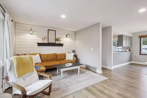 1772 Turquoise Trl, Eagan, MN 55122 photo 6