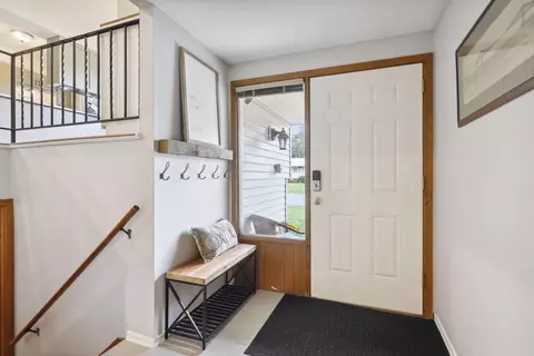 1772 Turquoise Trl, Eagan, MN 55122 photo 2