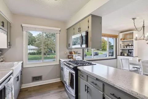 1772 Turquoise Trl, Eagan, MN 55122 photo 11