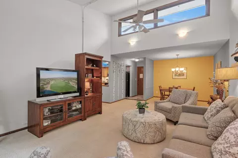 12600 Parkwood Dr #307, Burnsville, MN 55337