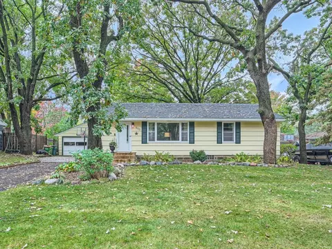 400 Maple St NE, Spring Lake Park, MN 55432