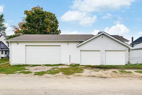 215 1st St S, Nerstrand, MN 55053 photo 2