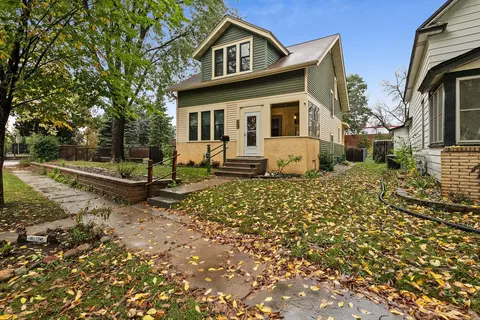 1731 Adrian St, Saint Paul, MN 55116