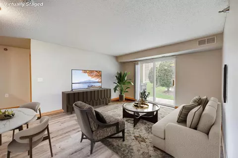 1321 Lake Dr W #117, Chanhassen, MN 55317