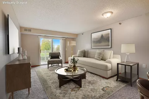 1321 Lake Dr W #213, Chanhassen, MN 55317
