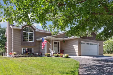 8923 Edgewood Ave N, Brooklyn Park, MN 55445
