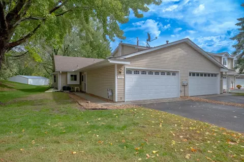 7551 15th Street Ln N, Oakdale, MN 55128