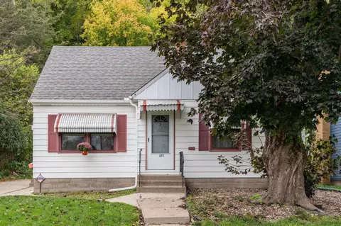879 Old Lexington Ave, Saint Paul, MN 55116