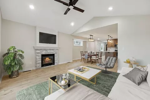 1004 Sunrise Cir, Dassel, MN 55325