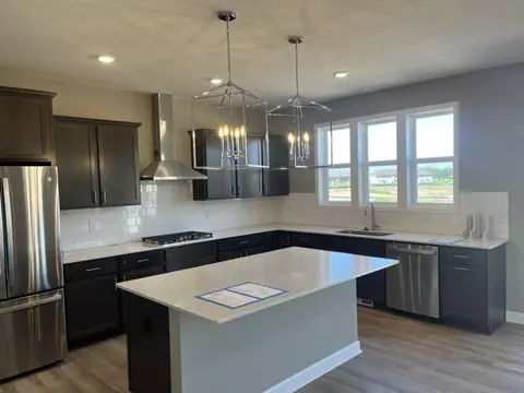 11006 Ithaca Ln N, Maple Grove, MN 55369 photo 2