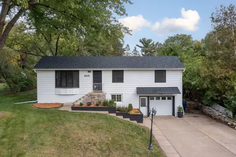 825 W River Rd, Champlin, MN 55316