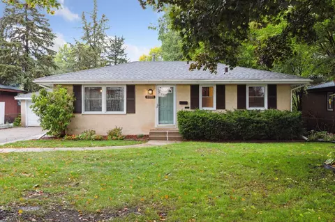 2600 W 70 12 St, Richfield, MN 55423