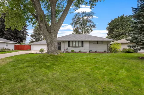 9018 11th Ave S, Bloomington, MN 55420
