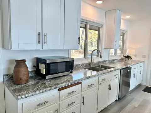 Kitchen - 775 County 11 NW, Hackensack, MN 56452 photo 7 of 9