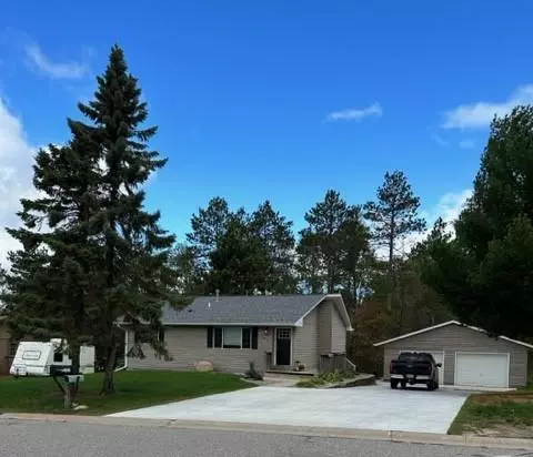 101 NE 20th St, Grand Rapids, MN 55744