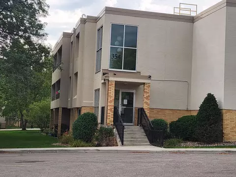 354 Elton Hills Dr NW #32, Rochester, MN 55901