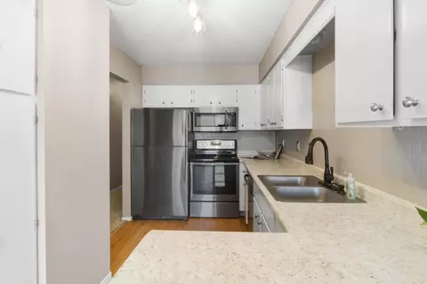 15865 Griffon Path, Apple Valley, MN 55124 photo 6