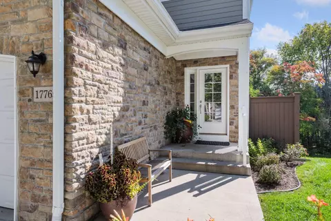 17765 Valley Cove Ct, Minnetonka, MN 55345