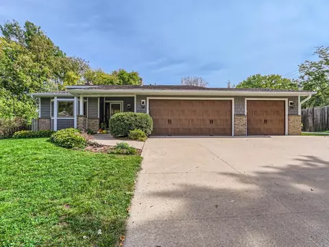 5737 Covington Cir, Minnetonka, MN 55345