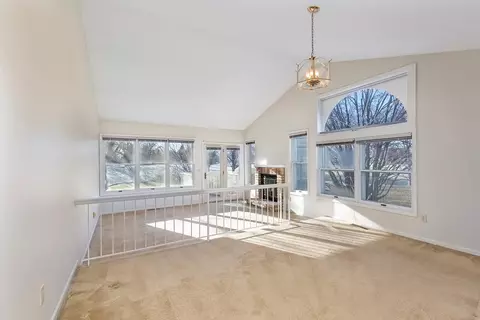 14311 Bedford Dr, Eden Prairie, MN 55346