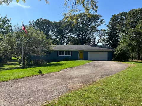 2654 Austin Rd, Owatonna, MN 55060