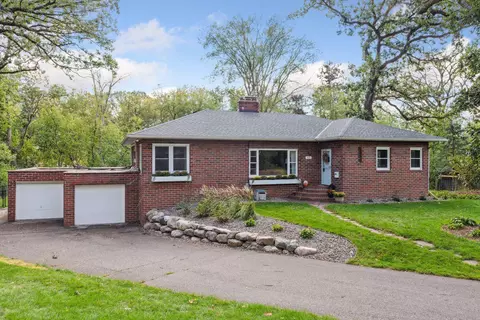 613 Turnpike Rd, Golden Valley, MN 55416